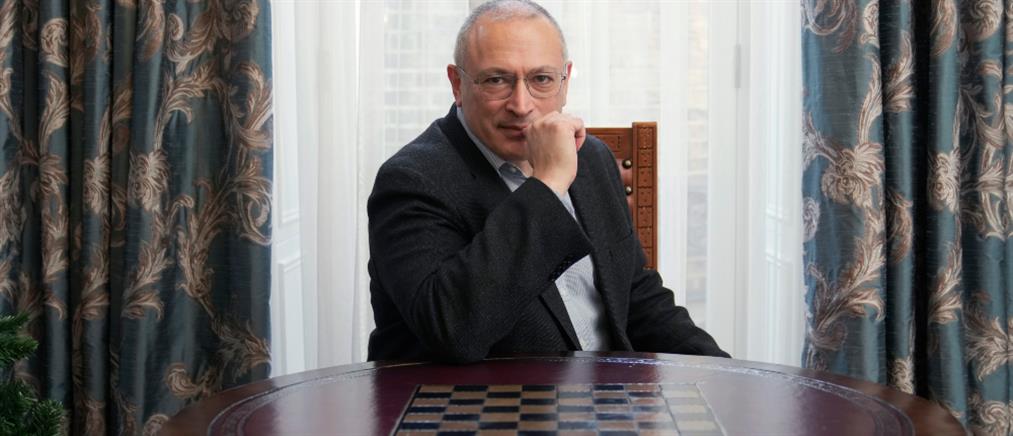 Γκάρι Κασπάροφ - Ρωσία: Ένταλμα για σύλληψη του σκακιστή