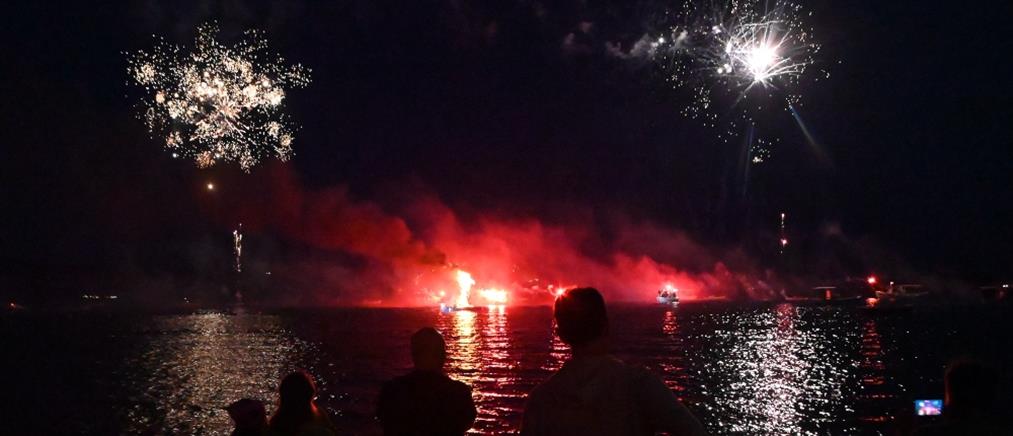 Πάσχα - Τολό: Το κάψιμο του Ιούδα στην θάλασσα (εικόνες)