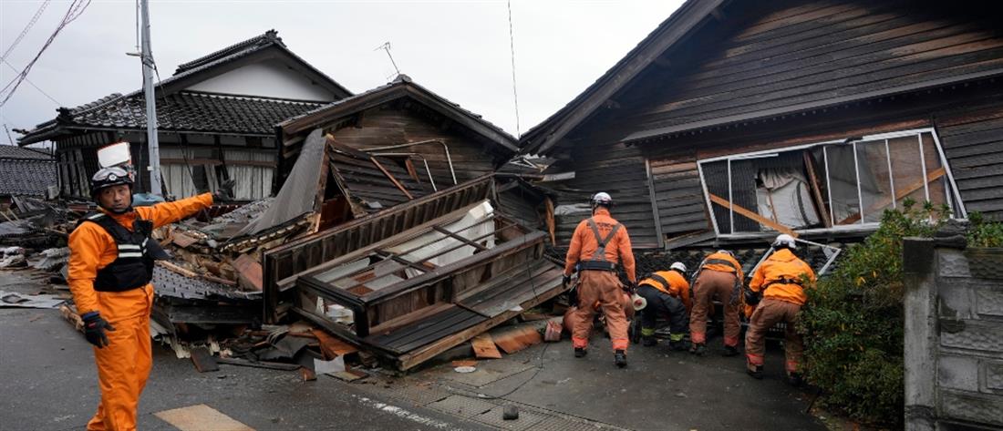 Σεισμός στην Ιαπωνία: Δεκάδες αγνοούμενοι στα συντρίμμια (εικόνες)