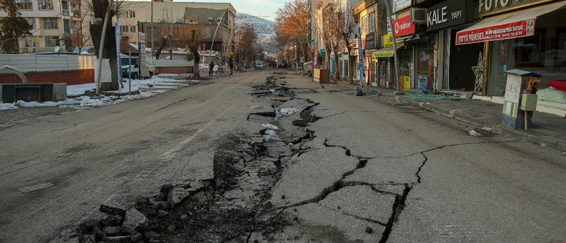 Σεισμός στην Τουρκία: Ο αυστριακός στρατός ανέστειλε τις επιχειρήσεις διάσωσης 
