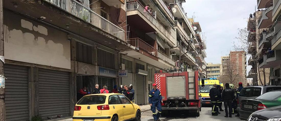 Θεσσαλονίκη: Φωτιά σε ισόγειο - Aπεγκλωβίστηκαν 8 άτομα