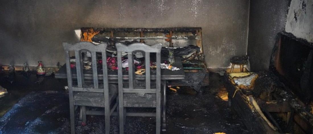 Λέσβος: Κάηκε σπίτι οικογένειας - Τους φιλοξένησε η πυροσβεστική (εικόνες)