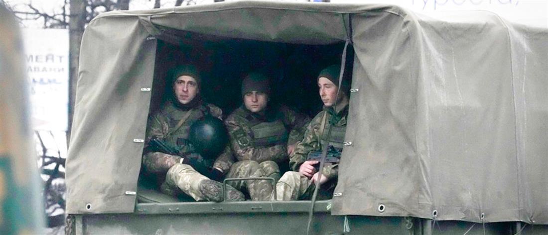 Πόλεμος στην Ουκρανία: Έκκληση Ζελένσκι στους πολίτες για ένταξη στον Στρατό