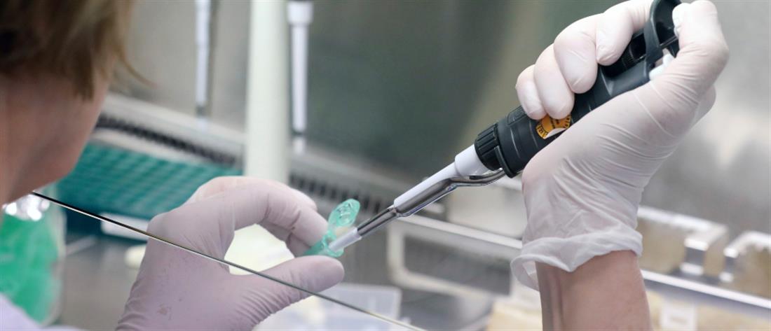 Η μετάλλαξη που εξασθενεί τον κορονοϊό και το εμβόλιο σε πειραματόζωα