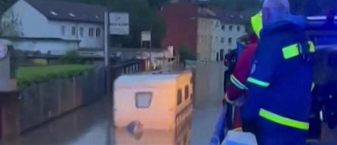 Γερμανία: Καταστροφικές πλημμύρες – Εκατοντάδες άνθρωποι απομακρύνθηκαν από τα σπίτια τους (βίντεο)