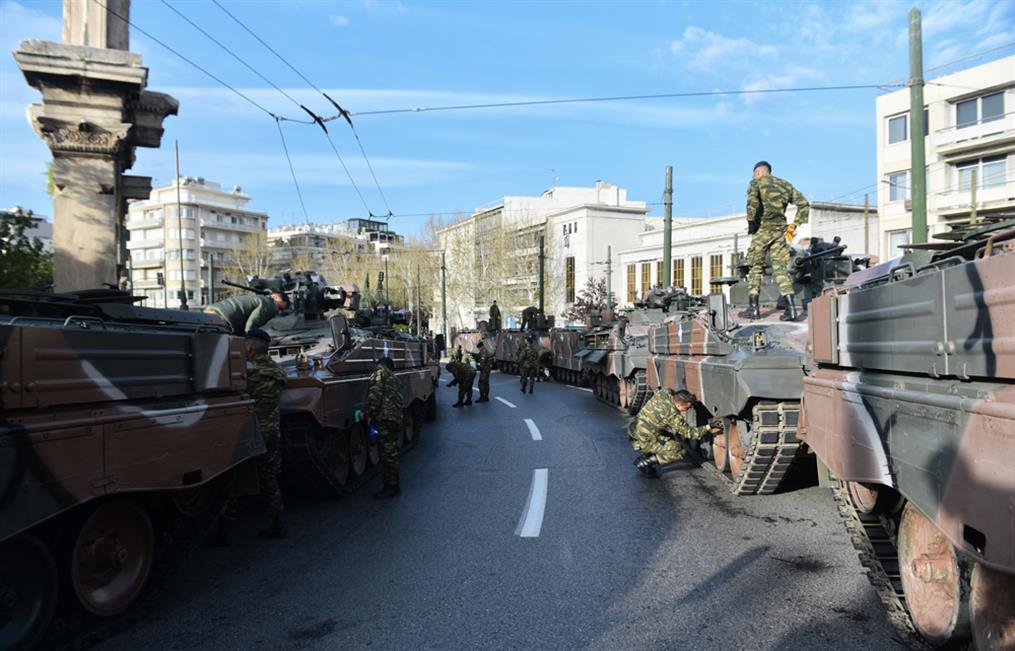 25η Μαρτίου - Στιγμιότυπα πριν από την παρέλαση στην Αθήνα