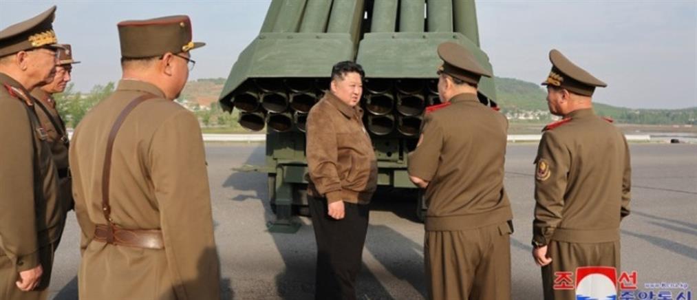 Ο Κιμ Γιονγκ Ουν επιθεώρησε συστήματα πολλαπλών εκτοξευτών πυραύλων