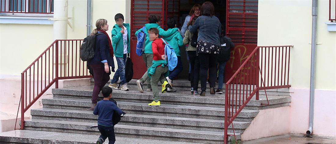 Σχολικοί έλεγχοι: Αλλαγές ανακοίνωσε το Υπουργείο Παιδείας