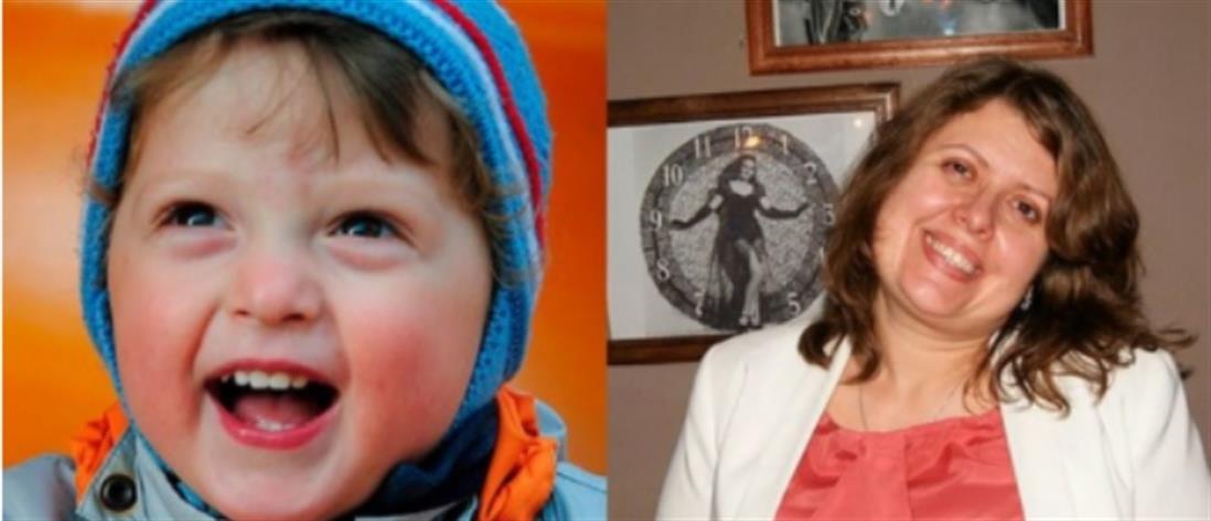 Δασκάλα έπνιξε με καλσόν τον 4χρονο γιο της