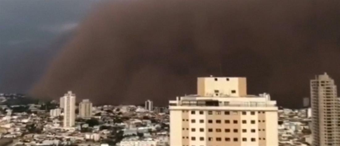 Σύννεφο σκόνης κάλυψε το Σάο Πάολο (βίντεο)