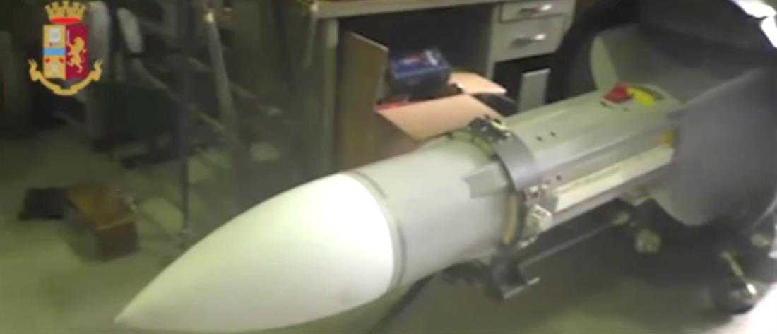 Πύραυλος αέρος-αέρος βρέθηκε σε γιάφκα ακροδεξιάς οργάνωσης (βίντεο)