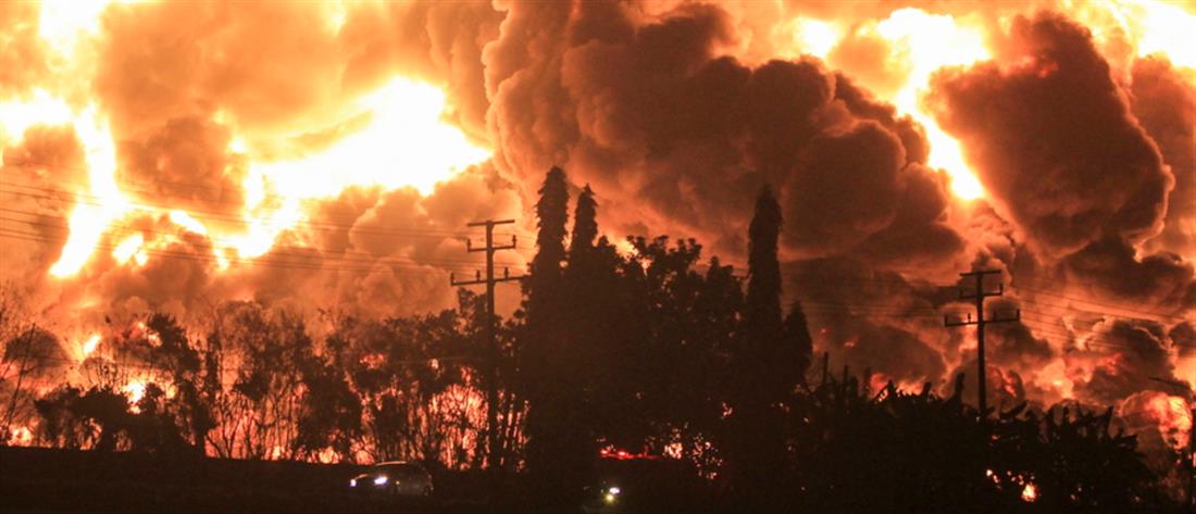 Ινδονησία: Έκρηξη και μεγάλη φωτιά σε διυλιστήριο (βίντεο)