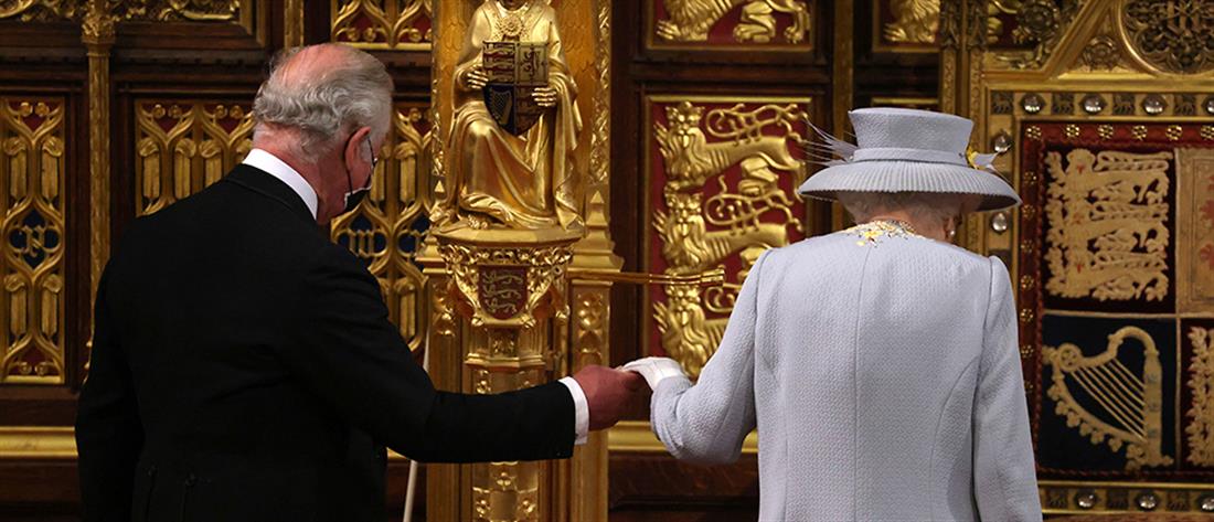 Βασίλισσα Ελισάβετ: οι νέοι θέλουν κατάργηση της μοναρχίας της