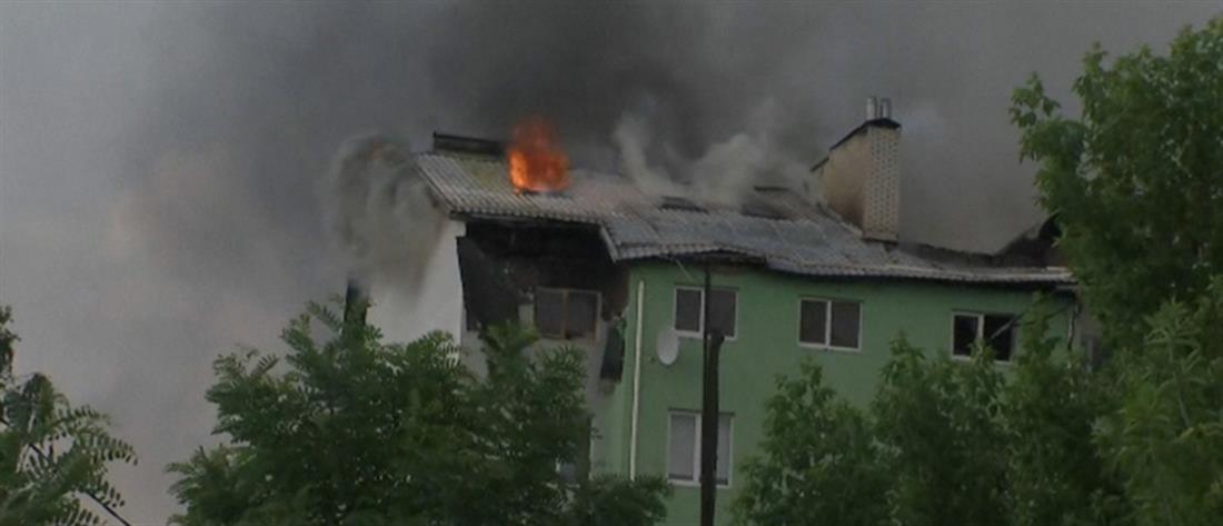 Ουκρανία: έκρηξη και φωτιά σε πολυκατοικία (εικόνες)