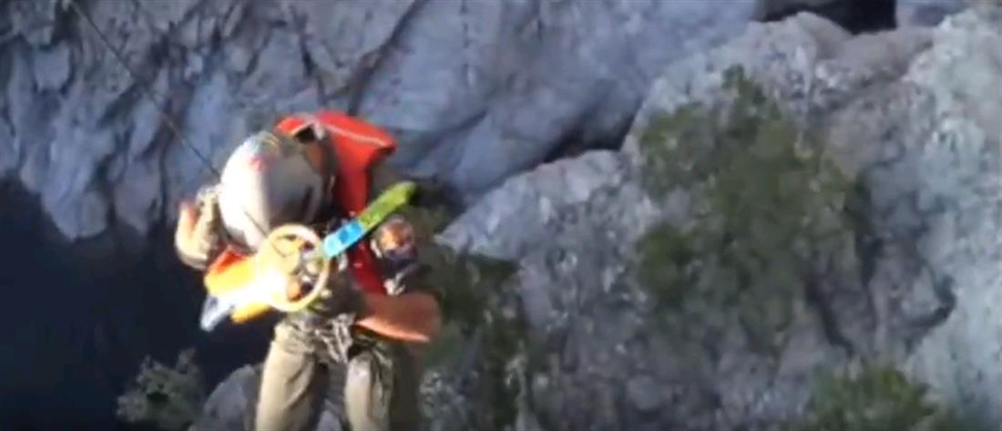 Πάπιγκο: Τραυματισμένος ορειβάτης μεταφέρθηκε με Super Puma