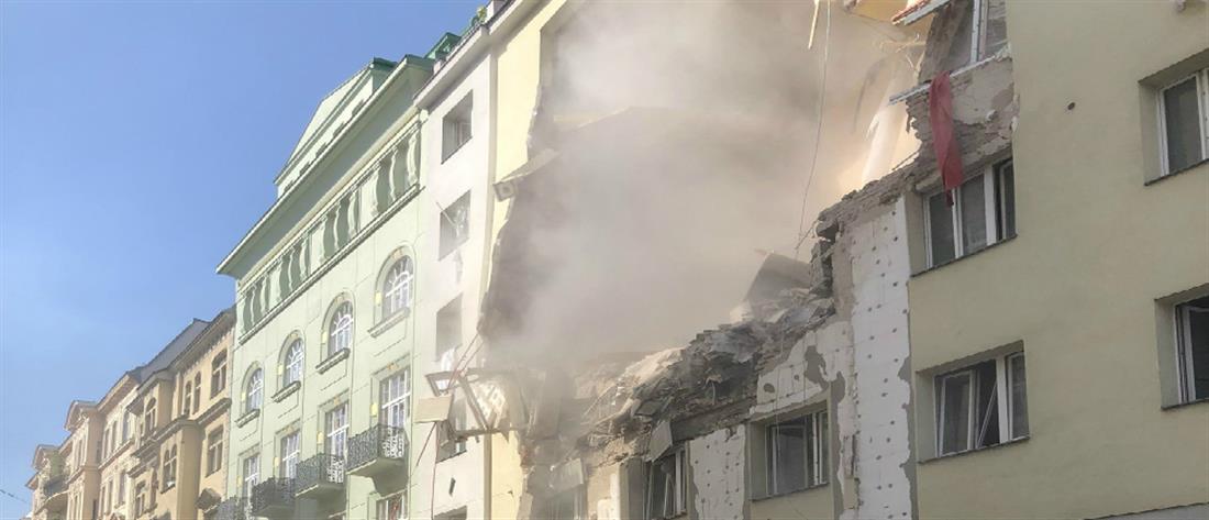 Κατέρρευσαν κτήρια από ισχυρή έκρηξη στη Βιέννη (βίντεο)