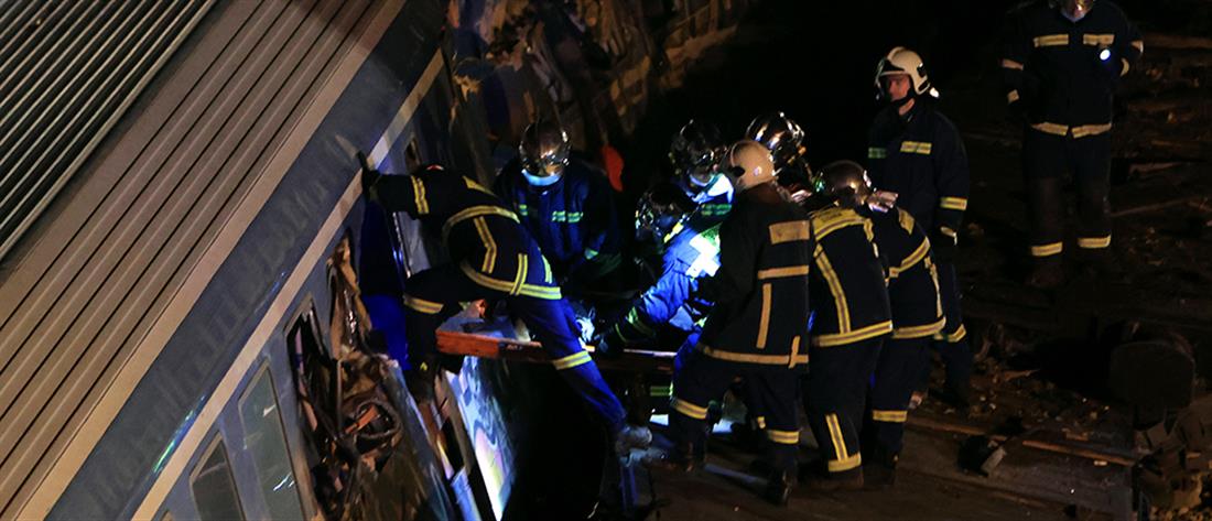 Τραγωδία στα Τέμπη: Τρισάγιο στον τόπο του σιδηροδρομικού δυστυχήματος