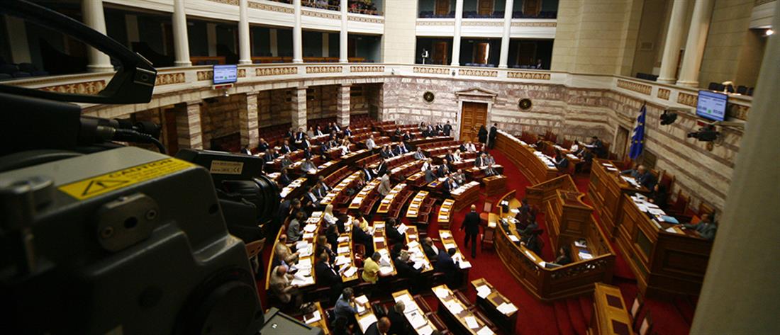 Ασφαλιστικό: Στη Βουλή το νομοσχέδιο