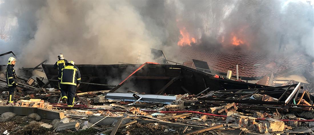 Καστοριά: Εικόνες απόλυτης καταστροφής μετά την έκρηξη σε ξενοδοχείο