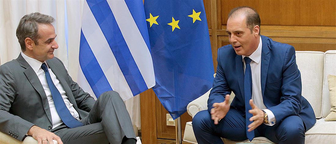 Σύγκληση του συμβουλίου των πολιτικών αρχηγών ζητά ο Βελόπουλος
