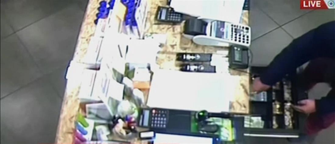 Βίντεο - ντοκουμέντο από εισβολή διαρρηκτών σε κατάστημα