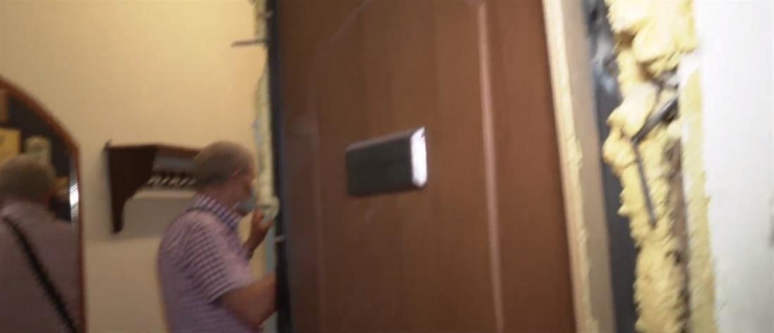 Τσακαλώτος: Διαρρήκτες έκαναν “γυαλιά-καρφιά” την πολυκατοικία με το γραφείο του (βίντεο)