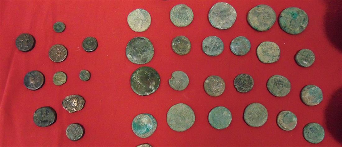 ΑΑΔΕ: εντοπίστηκαν αρχαία ελληνικά νομίσματα σε βαλίτσα Τούρκου