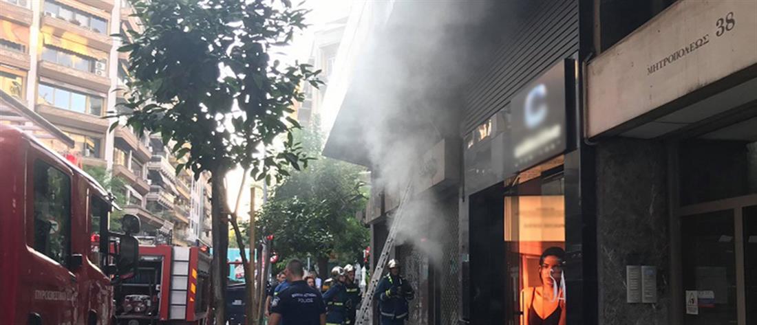 Φωτιά σε κατάστημα στη Θεσσαλονίκη (εικόνες)