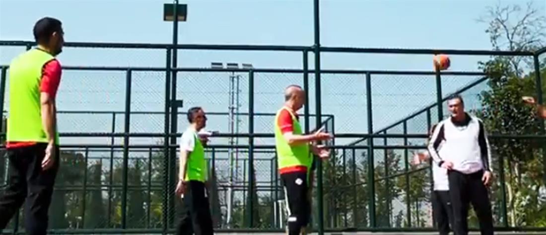 Ερντογάν: Με... μπάσκετ απαντά στα δημοσιεύματα για την υγεία του (βίντεο)