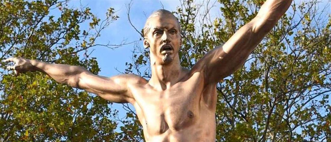 “Προδομένοι” οπαδοί… “κακοποίησαν” το άγαλμα του Ιμπραϊμοβιτς (εικόνες)
