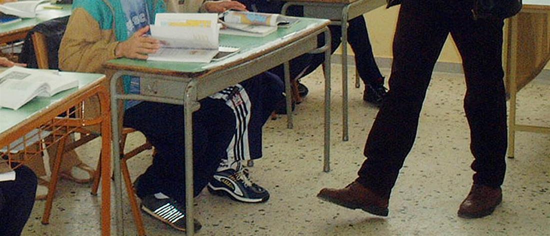 Κόντρα Γαβρόγλου – ΝΔ για τις προσλήψεις στην εκπαίδευση