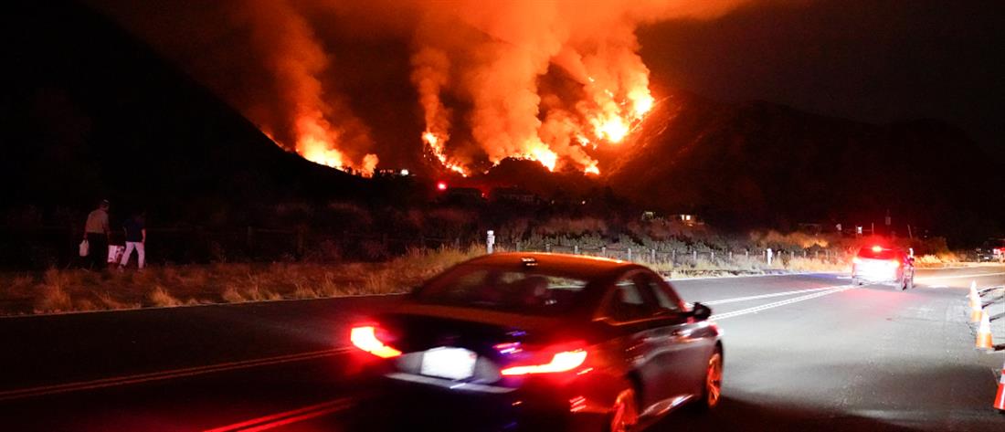 Καλιφόρνια: άνιση η μάχη με τις φλόγες (εικόνες)