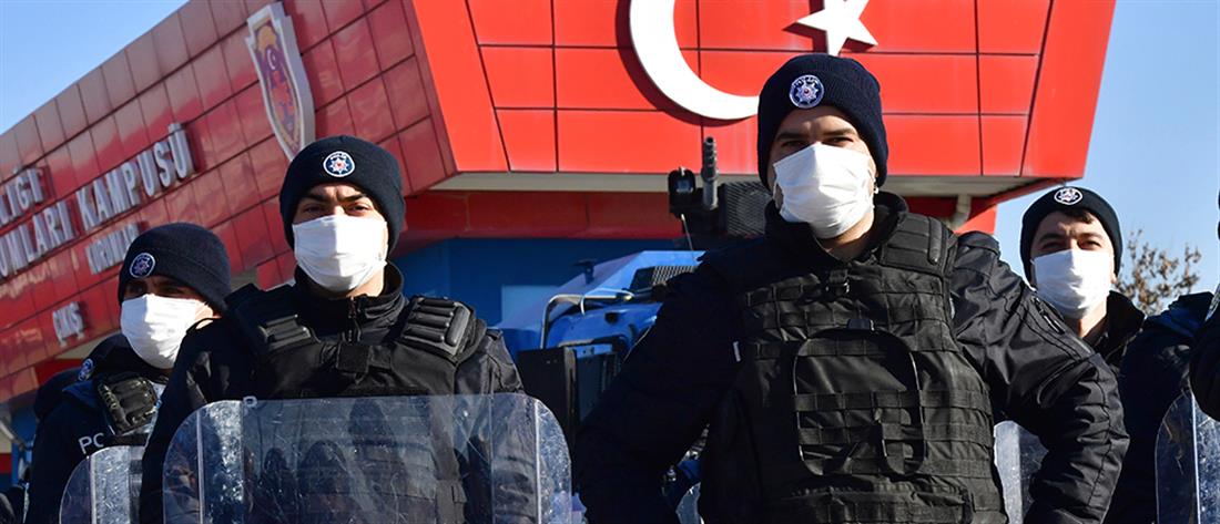 Νέο μπαράζ συλλήψεων στην Τουρκία