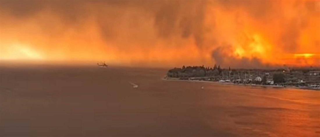 Εύβοια: Ανεξέλεγκτη η φωτιά, καίγονται σπίτια (εικόνες)