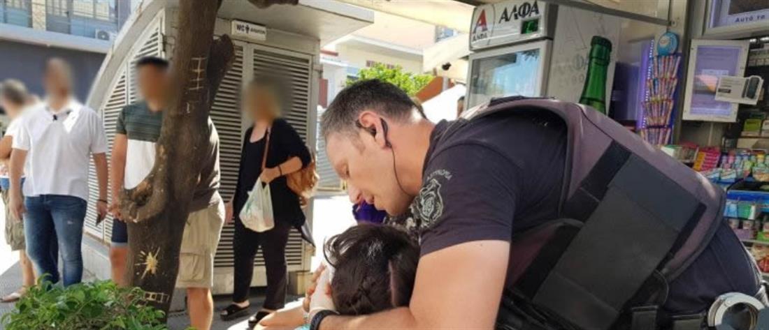 Λαμία: Μαχαίρωσε τη γυναίκα του στο κέντρο της πόλης (εικόνες σοκ)