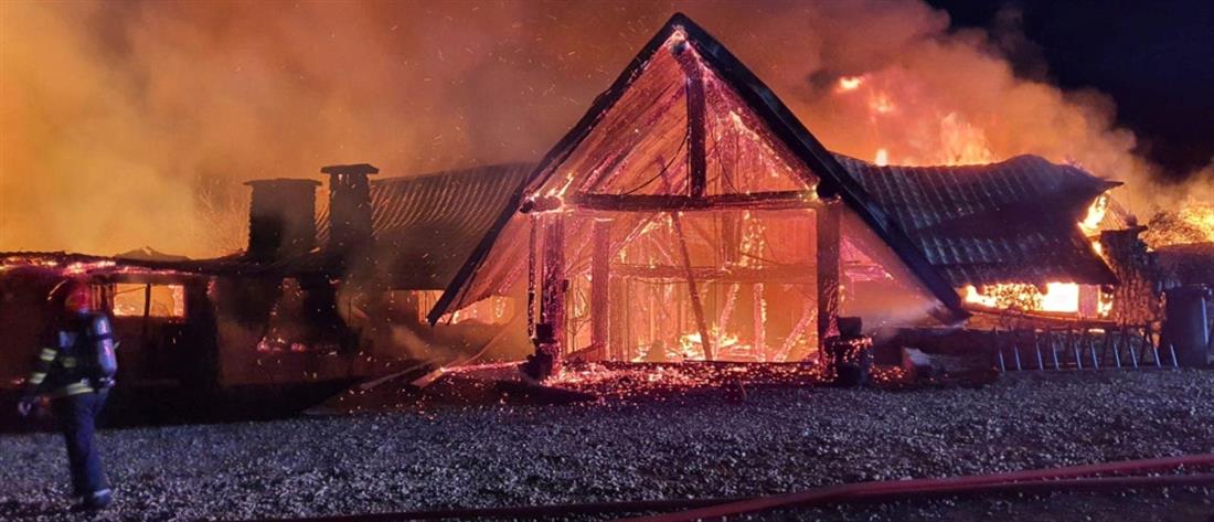 Ρουμανία: Πολύνεκρη πυρκαγιά σε ξενώνα, ένα ανήλικο θύμα