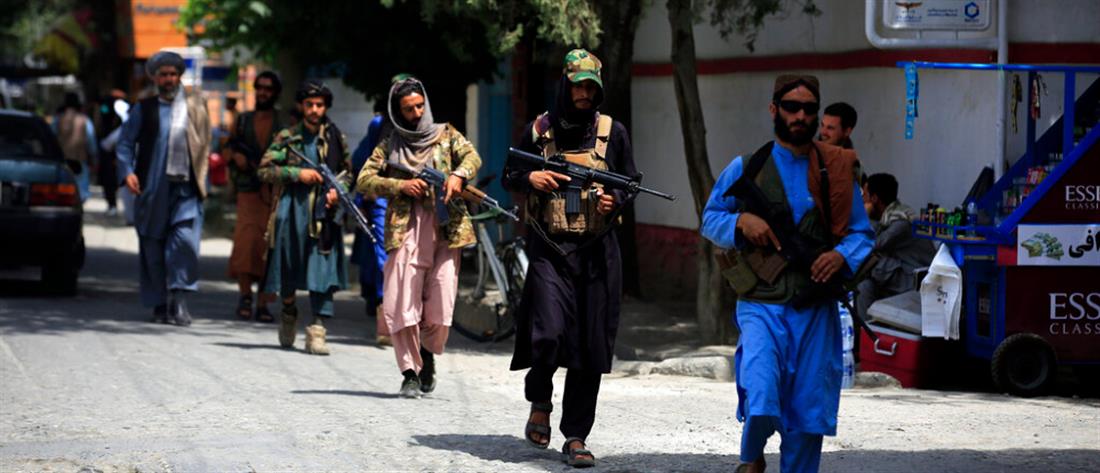 Αφγανιστάν: Οι Ταλιμπάν χτυπούν τις πόρτες και στέλνουν τον κόσμο για δουλειά (εικόνες)