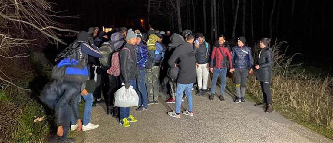Τουρκία: Με λεωφορεία στέλνει τους μετανάστες στα σύνορα με την Ελλάδα (εικόνες)