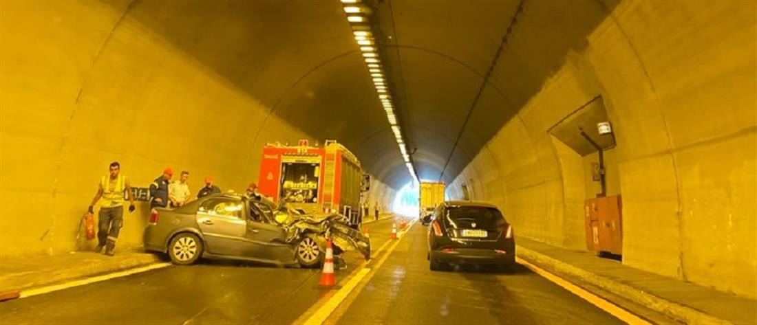 Εγνατία Οδός: Τροχαίο – σοκ μέσα σε τούνελ, ουρές χιλιομέτρων (εικόνες)
