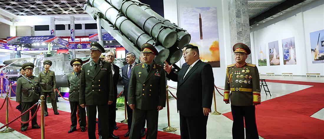 Βόρεια Κορέα - Πύραυλοι: “Επίδειξη” του Κιμ στον Σοϊγκού (εικόνες)