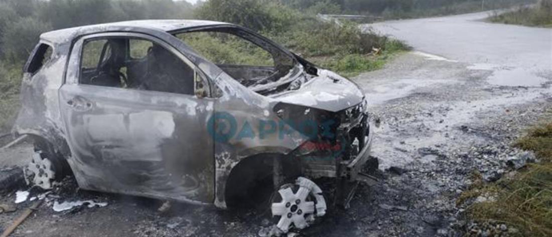 Κινηματογραφική ληστεία σε ΕΛΤΑ: Άρπαξαν τα λεφτά κι έκαψαν το αυτοκίνητο (εικόνες)