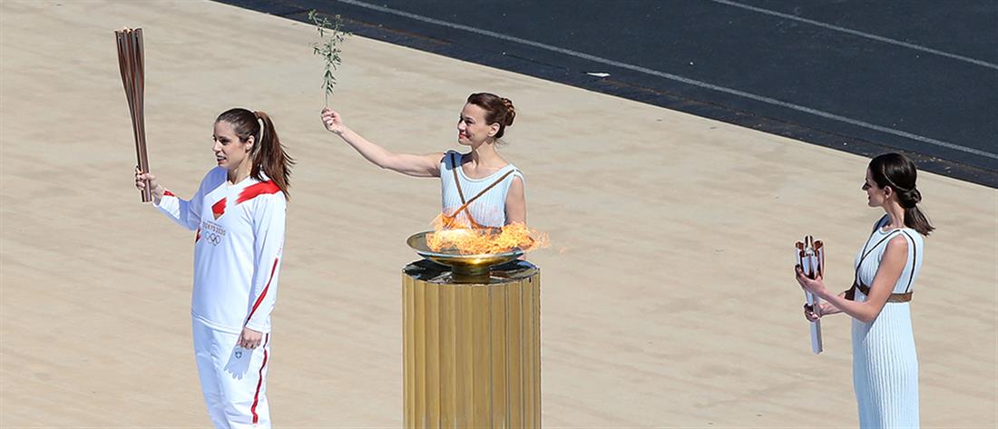 Παράδοση Ολυμπιακής Φλόγας: Μήνυμα Σακελλαροπούλου για τον κορονοϊό