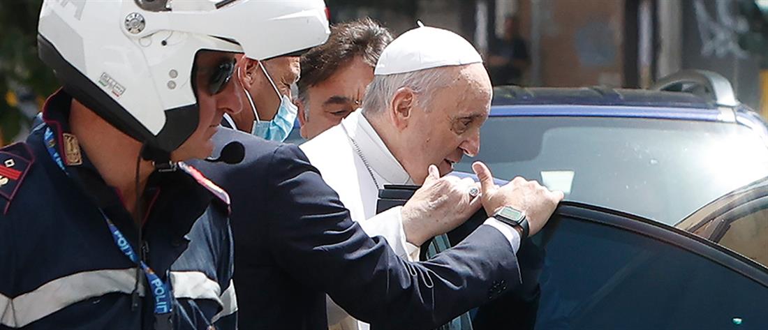 Πάπας Φραγκίσκος: Πήρε εξιτήριο από το νοσοκομείο (εικόνες)