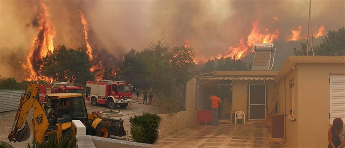 Ανεξέλεγκτη η μεγάλη φωτιά στη Ζάκυνθο (εικόνες)