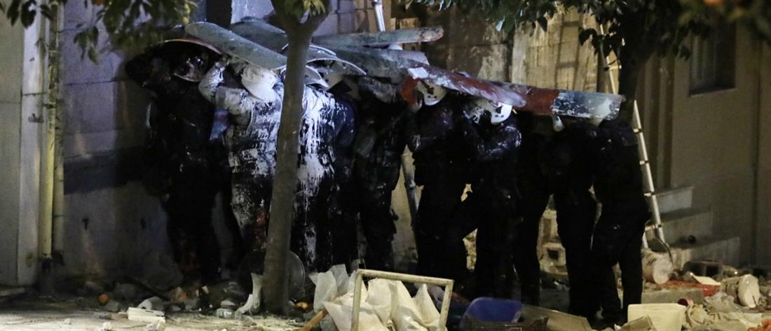 Κουκάκι: Έφοδος αστυνομικών στα υπό κατάληψη κτήρια