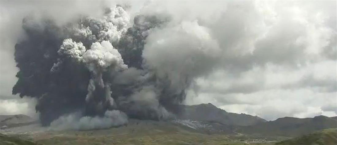 Ιαπωνία: Συναγερμός για το ηφαίστειο στο Όρος Άσο (βίντεο)