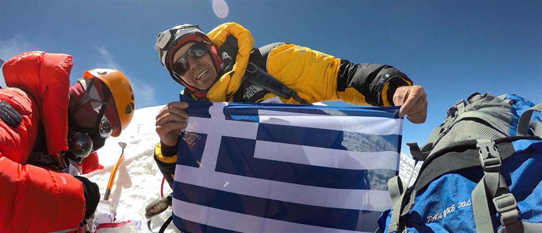 Ο Έλληνας που κατακτά τις κορυφές του κόσμου (βίντεο)
