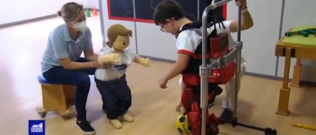 Σπονδυλωτός εξωσκελετός για παιδιά (βίντεο)