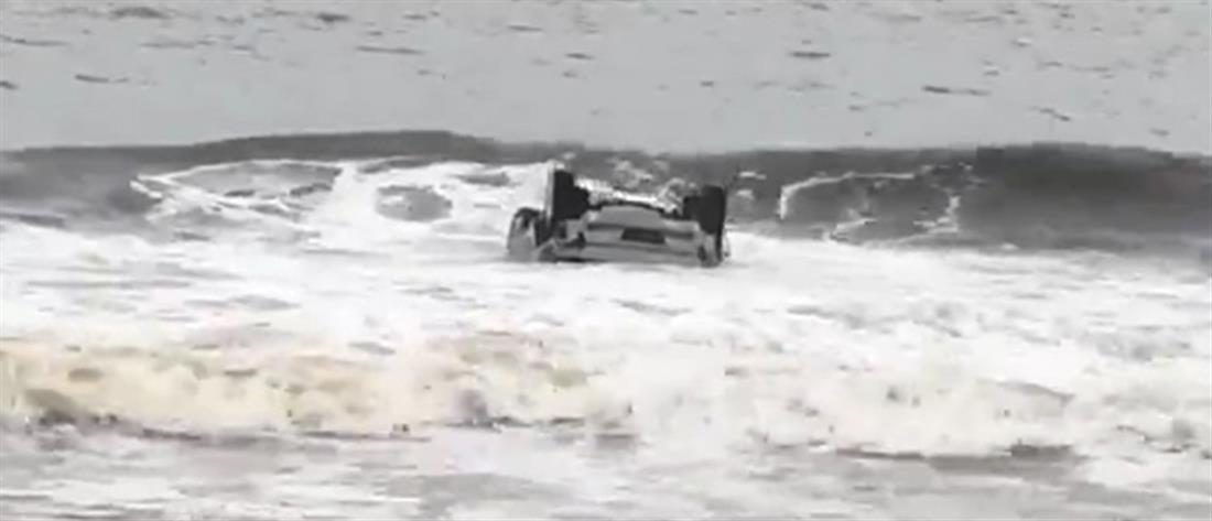 Τραγωδία στη Σαλαμίνα: αυτοκίνητο έπεσε στη θάλασσα