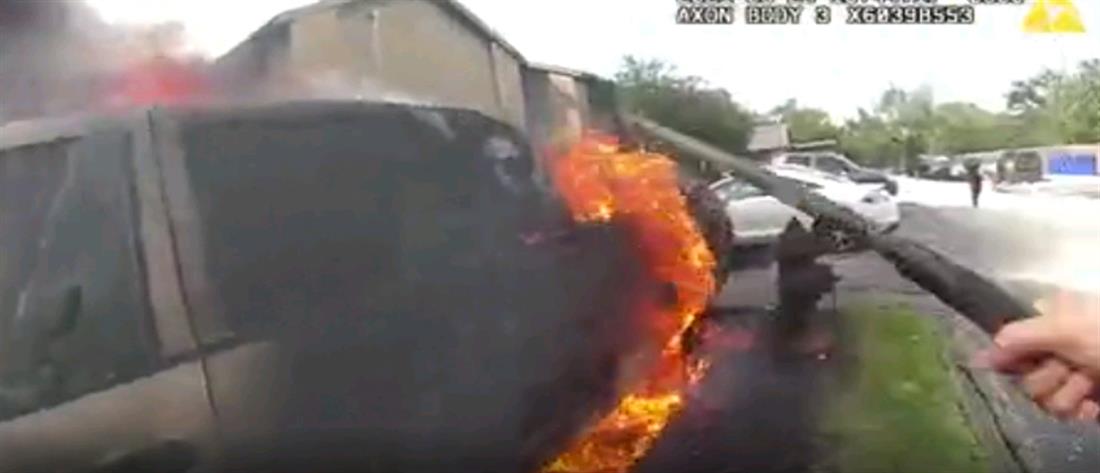 Τέξας: Διάσωση οδηγού από φλεγόμενο όχημα (βίντεο)